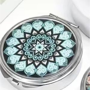 NWT 1pc Unique Geometric Color Mandala Pill Box, Portable 3 Compartment
